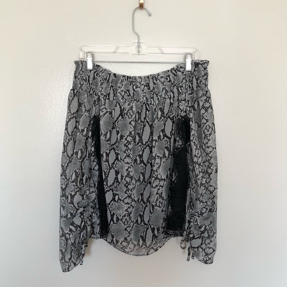 Miss Me Off the Shoulder Blouse Snakeskin Print Lace Inserts Small